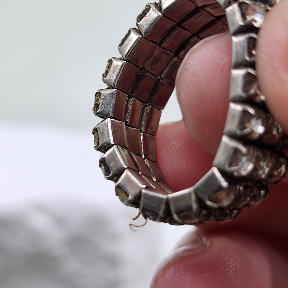 Vintage Clear Rhinestone Stretch Ring Silver Tone Chunky Cocktail Statement Glam - Picture 3 of 5